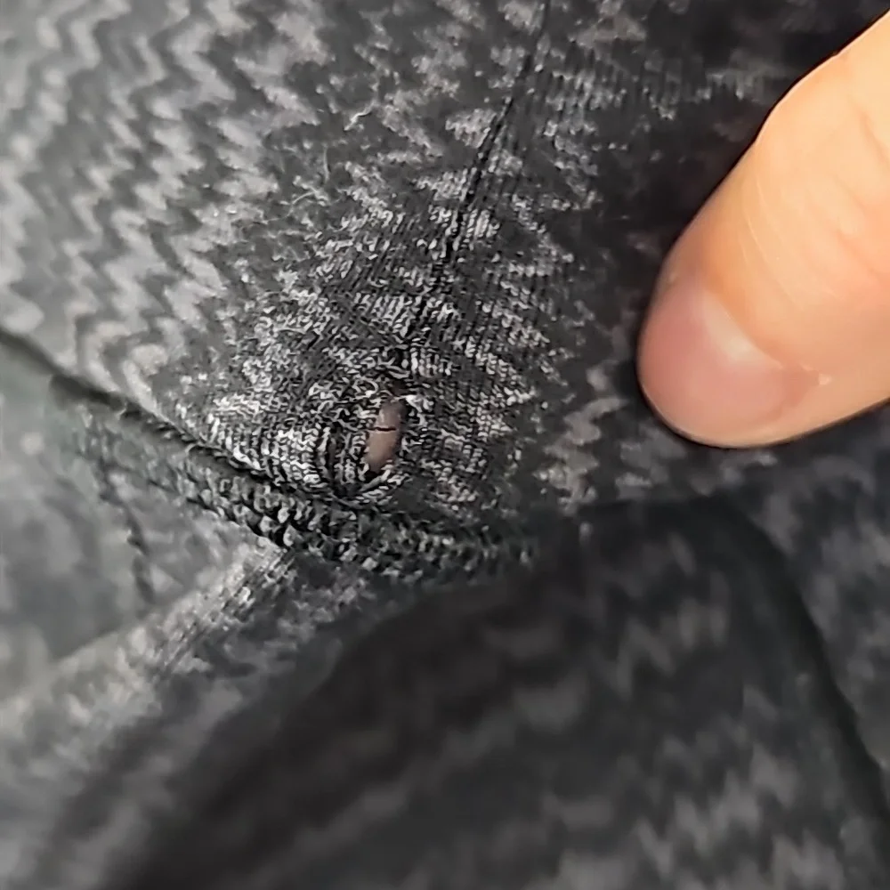 LULULEMON Stretch Tie Waist Black Print Workout Pants - Picture 6 of 6